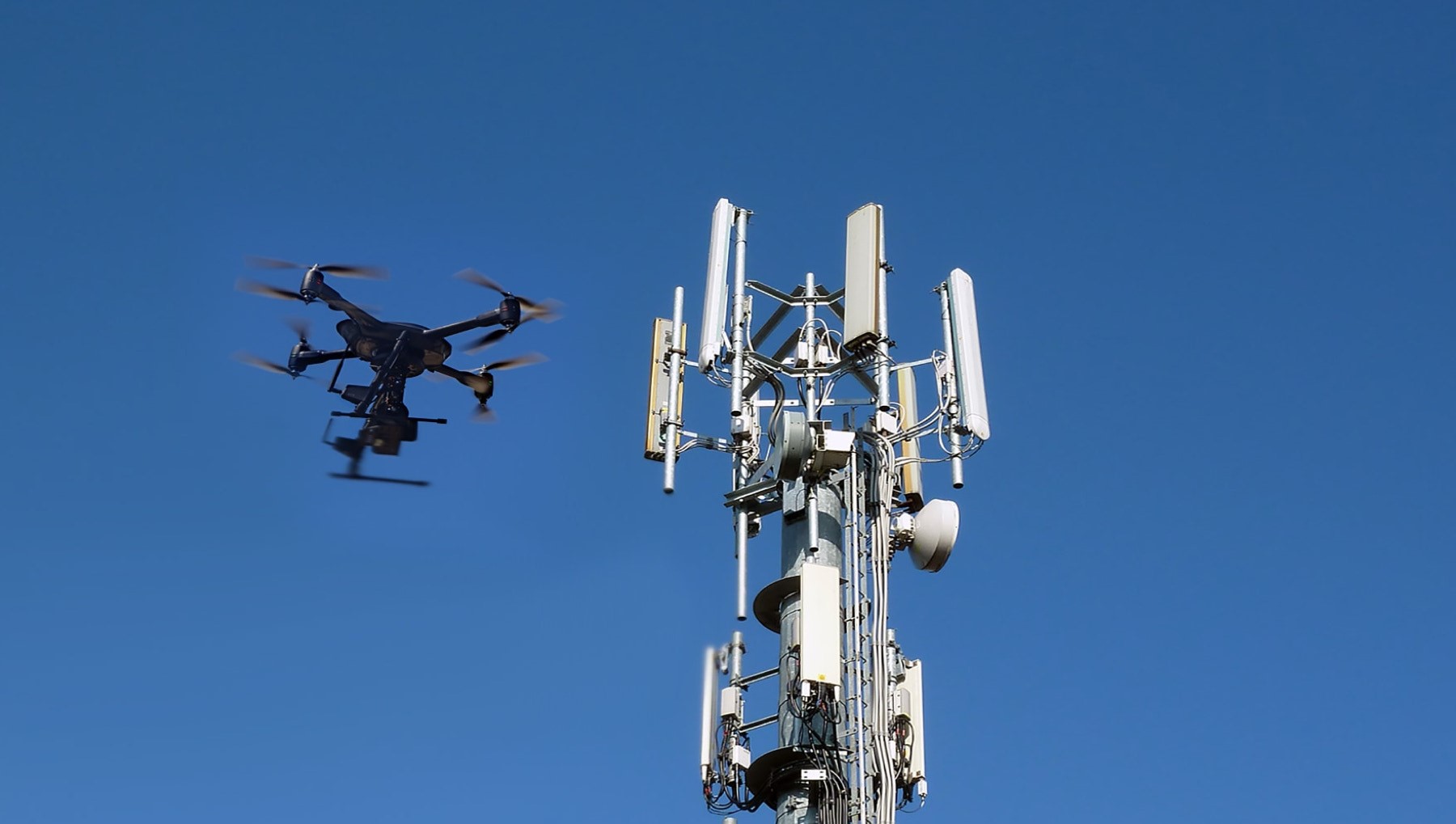 Drone untuk Inspeksi Menara Telekomunikasi